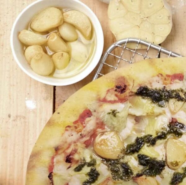 Garlic Confit and Artichokes with Herb Puree Pizza 10"